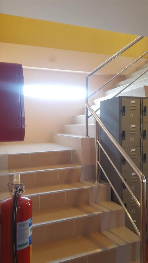 Phatra Hostel トンサラ エクステリア 写真