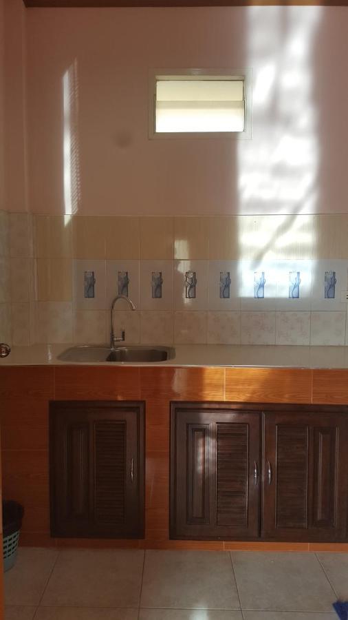 Phatra Hostel トンサラ エクステリア 写真