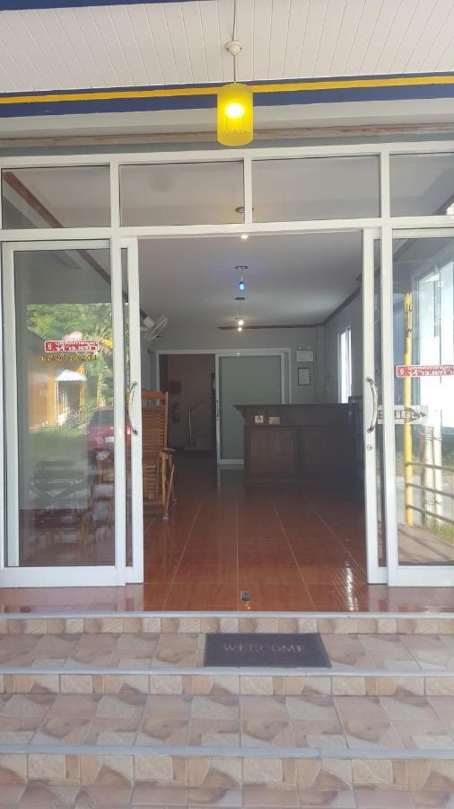 Phatra Hostel トンサラ エクステリア 写真