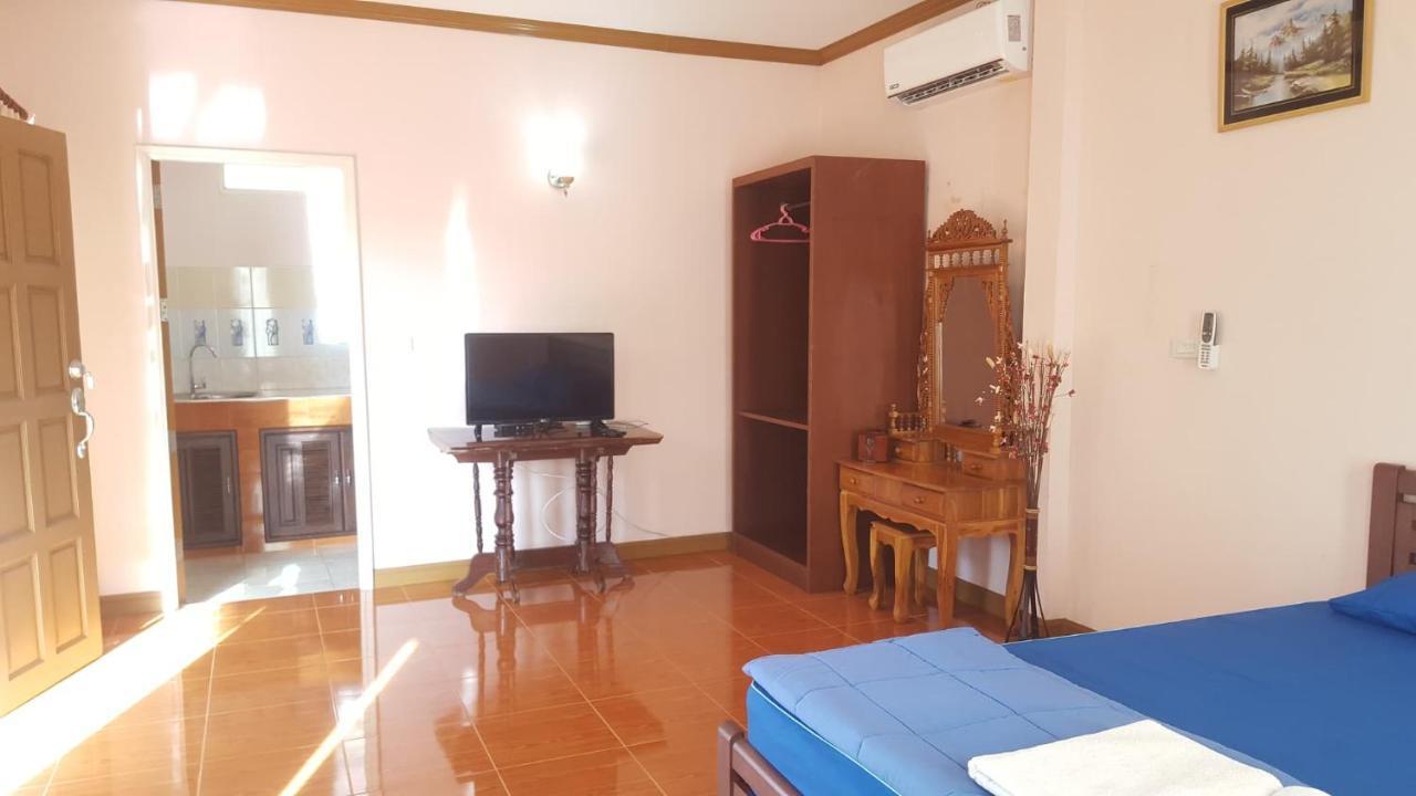 Phatra Hostel トンサラ エクステリア 写真