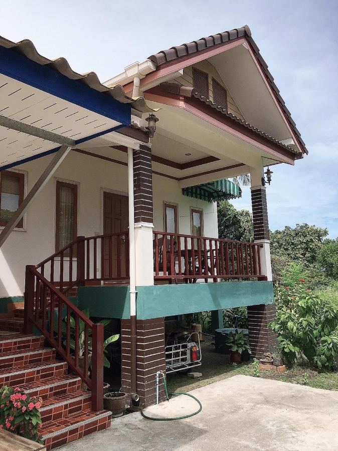 Phatra Hostel トンサラ エクステリア 写真