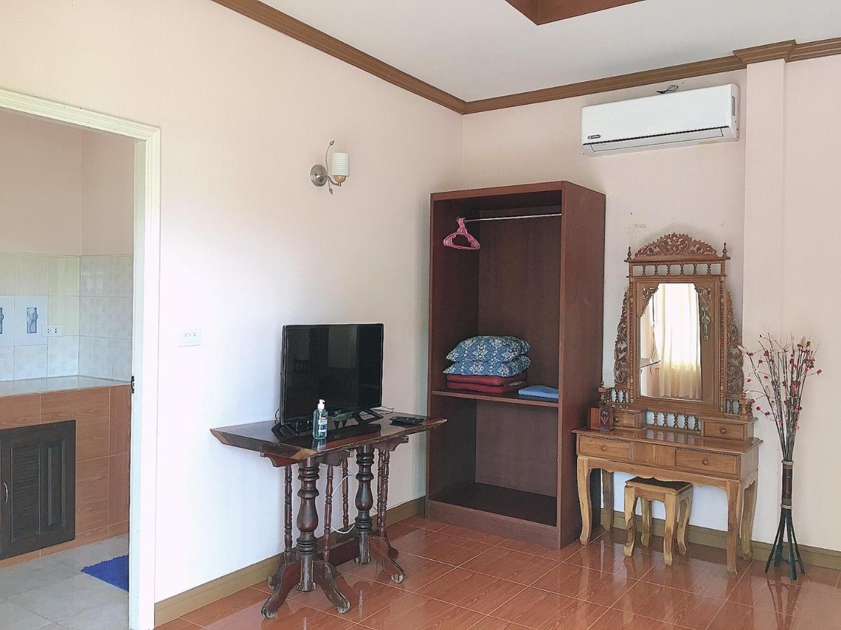 Phatra Hostel トンサラ エクステリア 写真