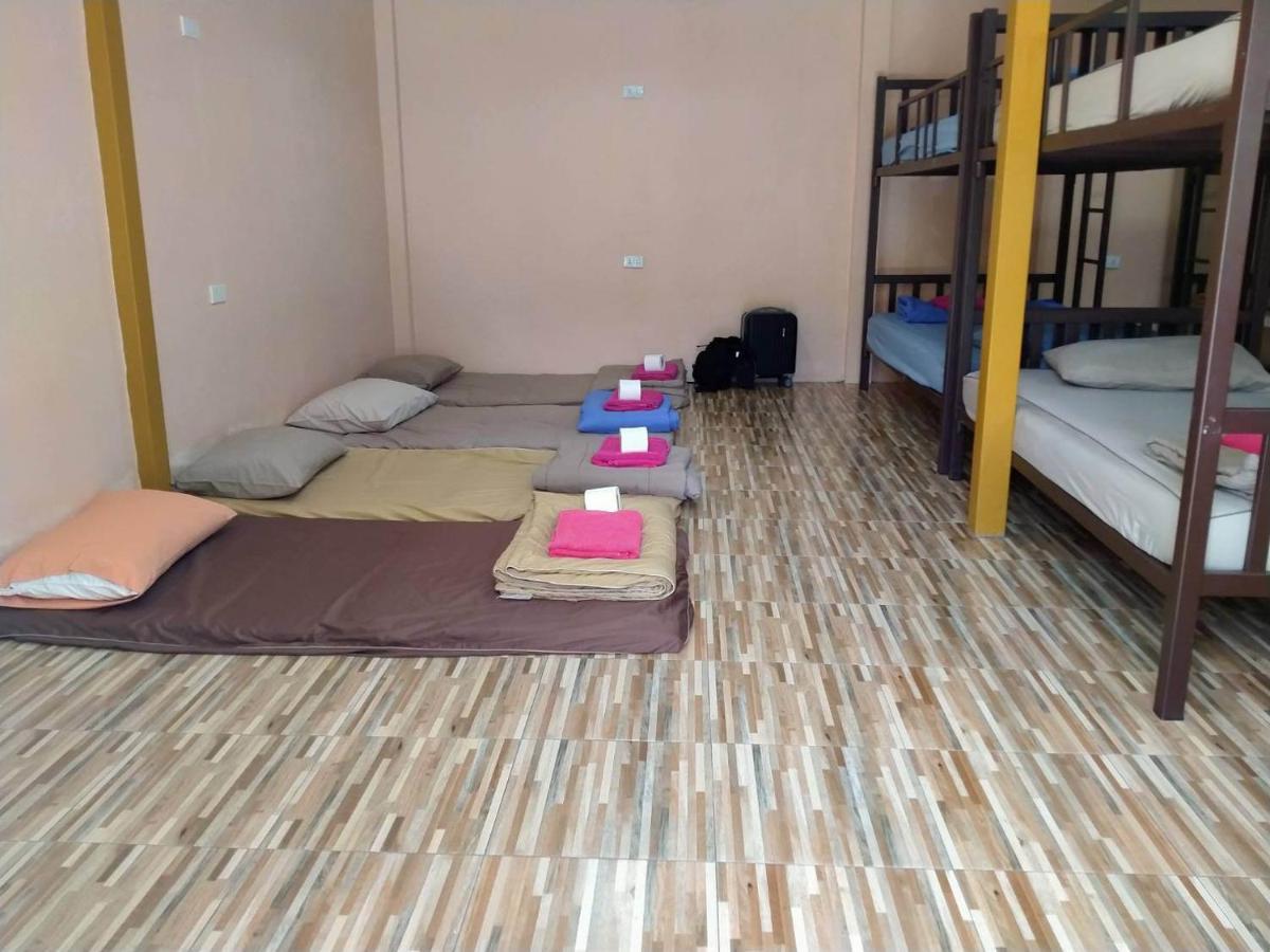 Phatra Hostel トンサラ エクステリア 写真