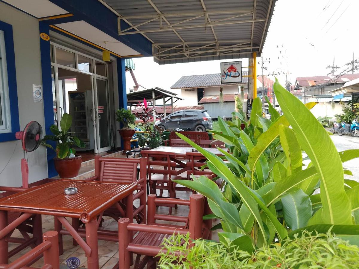 Phatra Hostel トンサラ エクステリア 写真