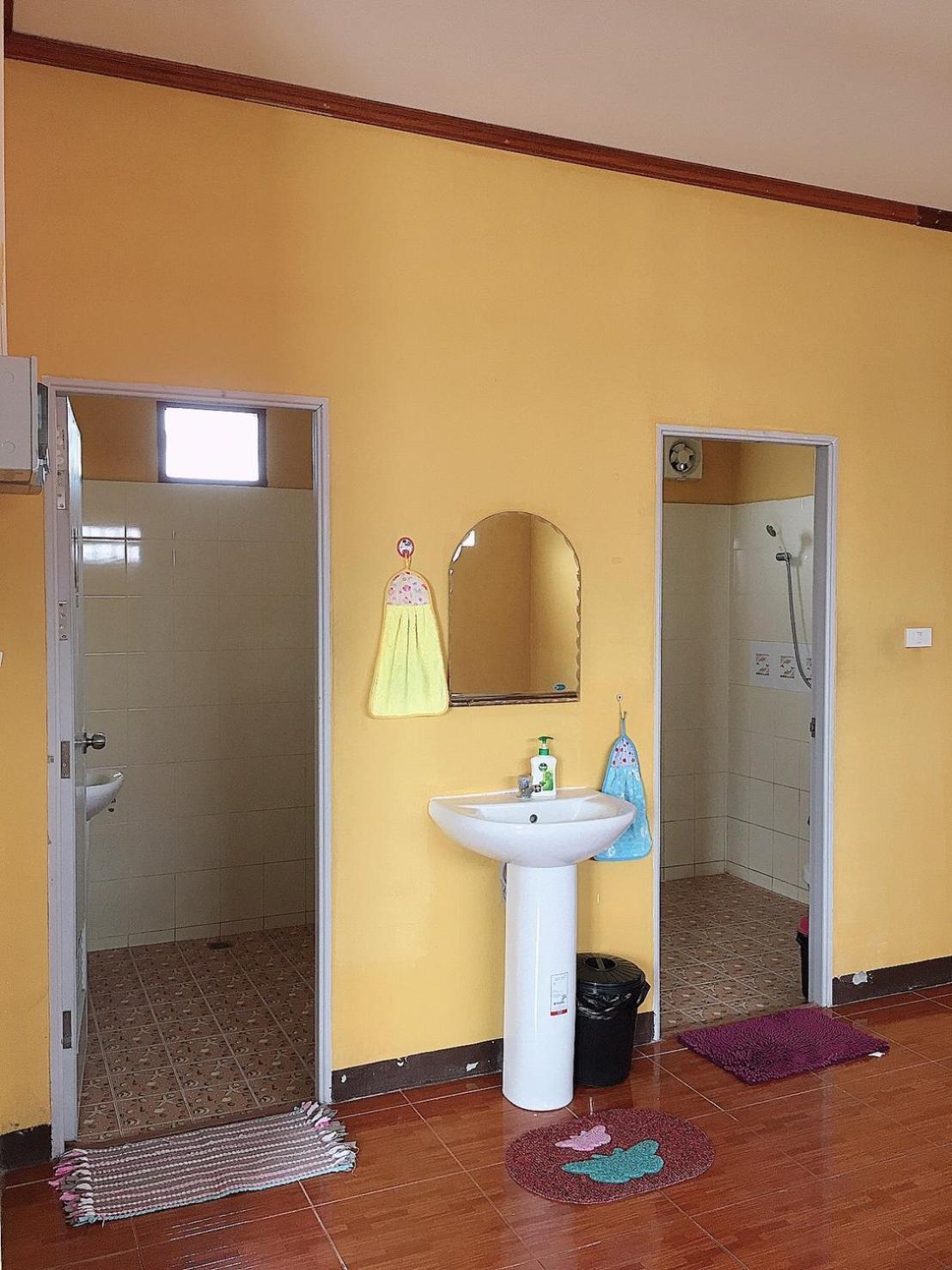 Phatra Hostel トンサラ エクステリア 写真