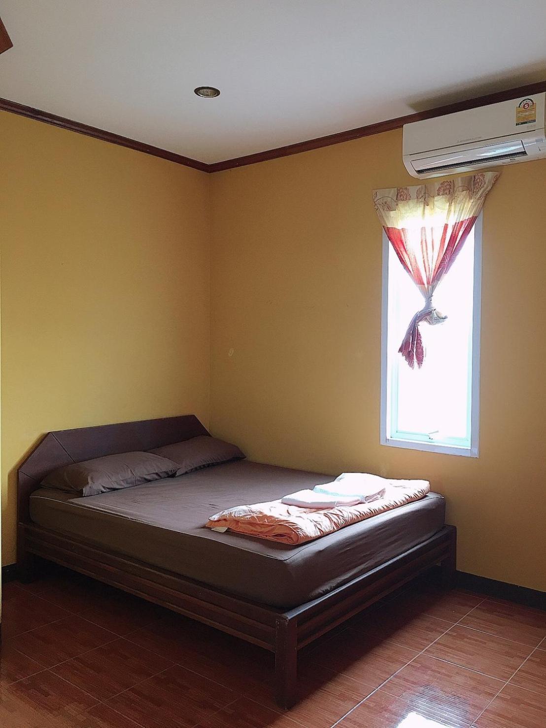 Phatra Hostel トンサラ エクステリア 写真