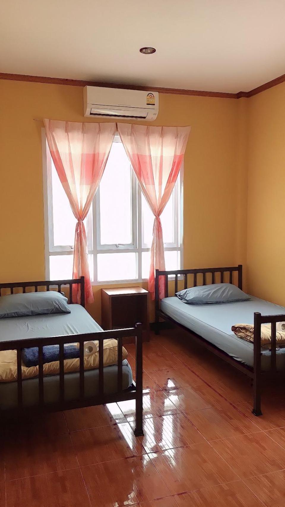 Phatra Hostel トンサラ エクステリア 写真