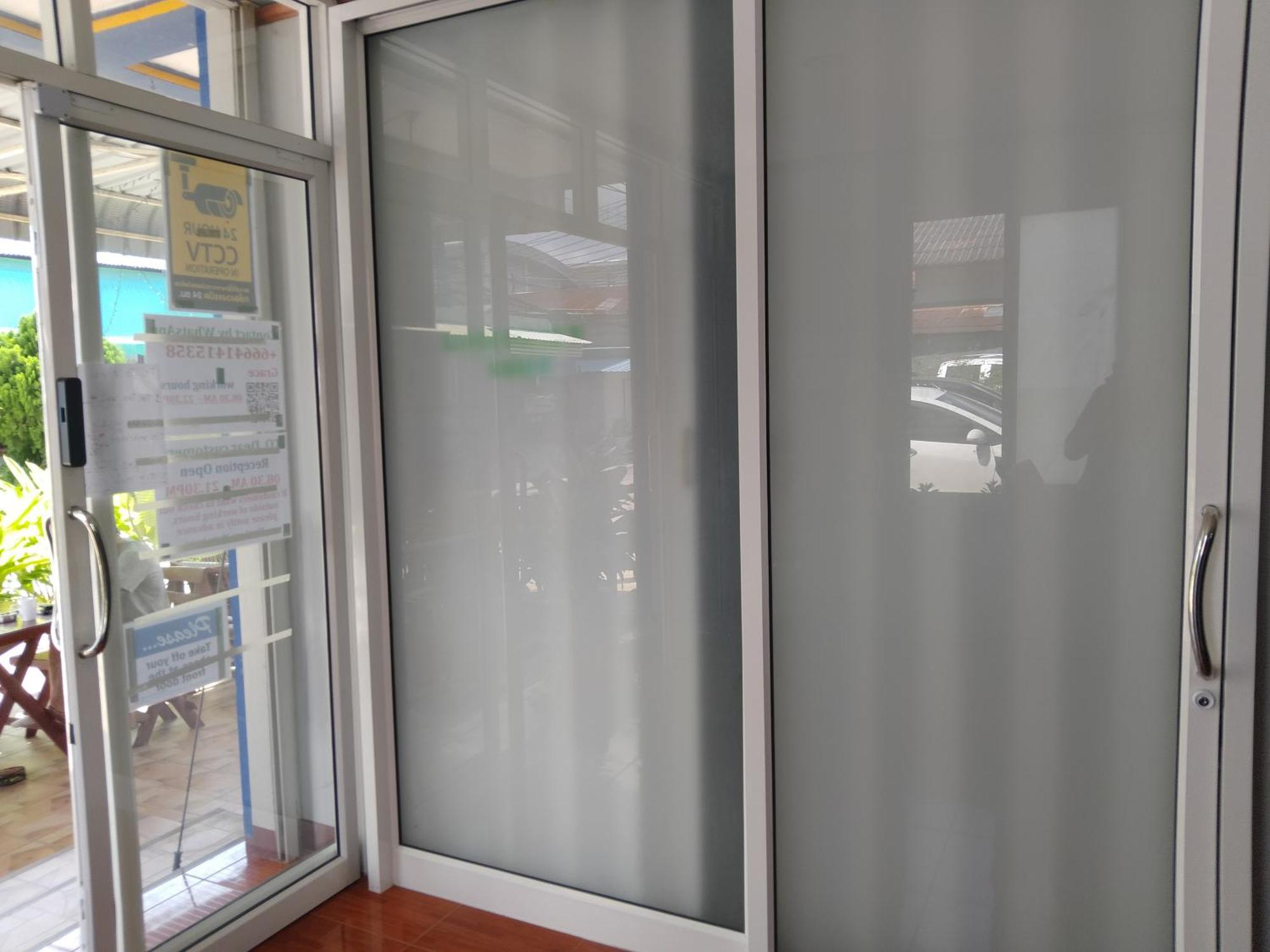 Phatra Hostel トンサラ エクステリア 写真